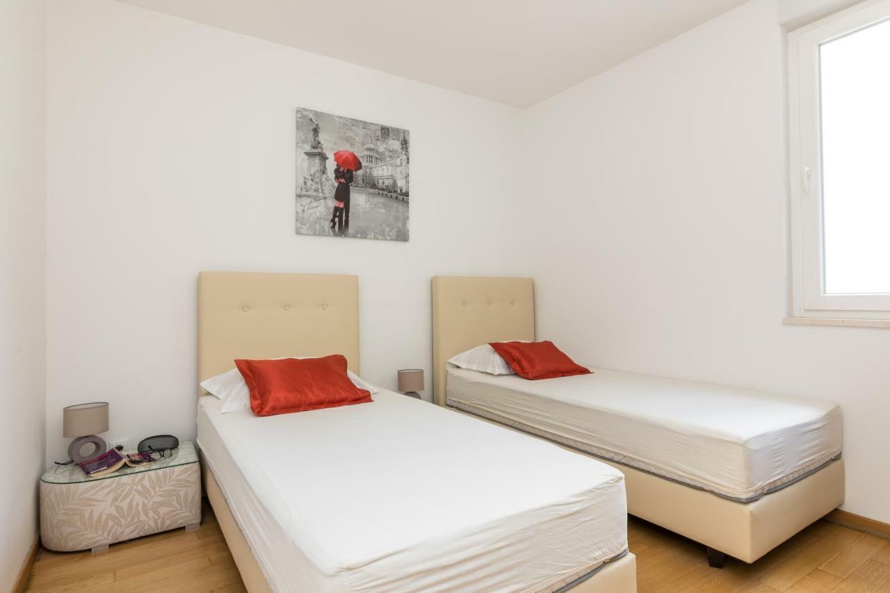 Apartment Marcela With Private Parking Split Luaran gambar