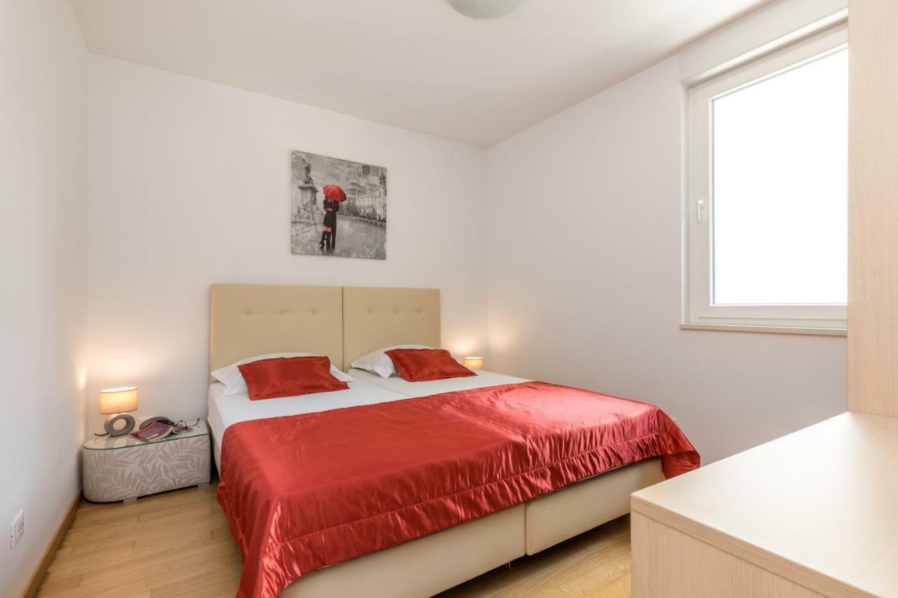 Apartment Marcela With Private Parking Split Luaran gambar